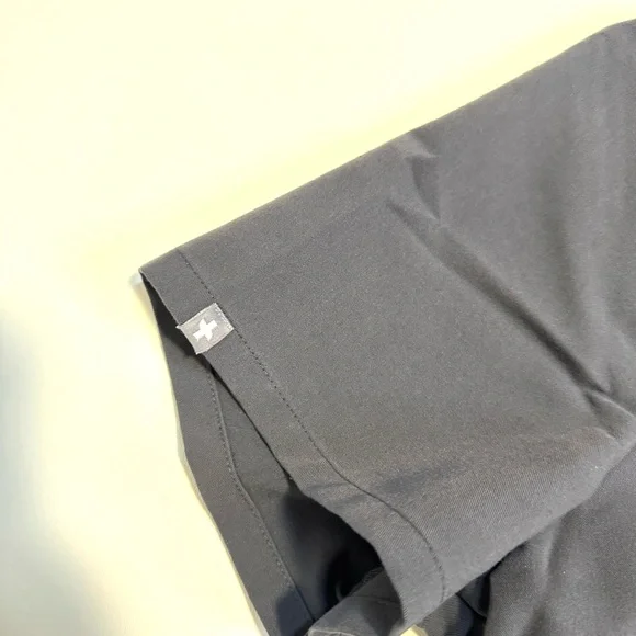 Figs Catarina One Pocket Scrub Top Charcoal V-Neck Colorblock Dark Pocket Medium - Picture 3 of 7